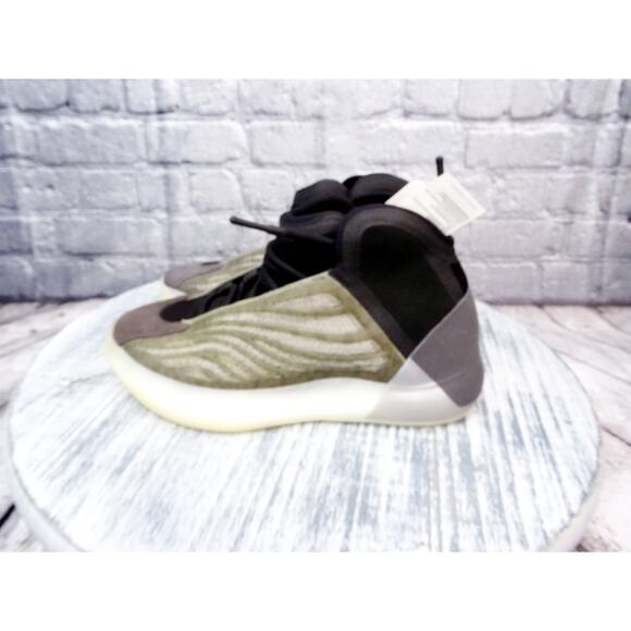 Adidas Yeezy QNTM Quantum  Barium Barium Barium Men 6 Women 7.5 New In Box main image 6